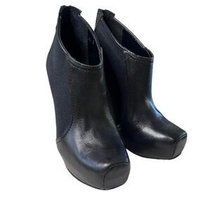 Women's Jessica Simpson Livia Black Leather and Fabric Booties Size 5.5